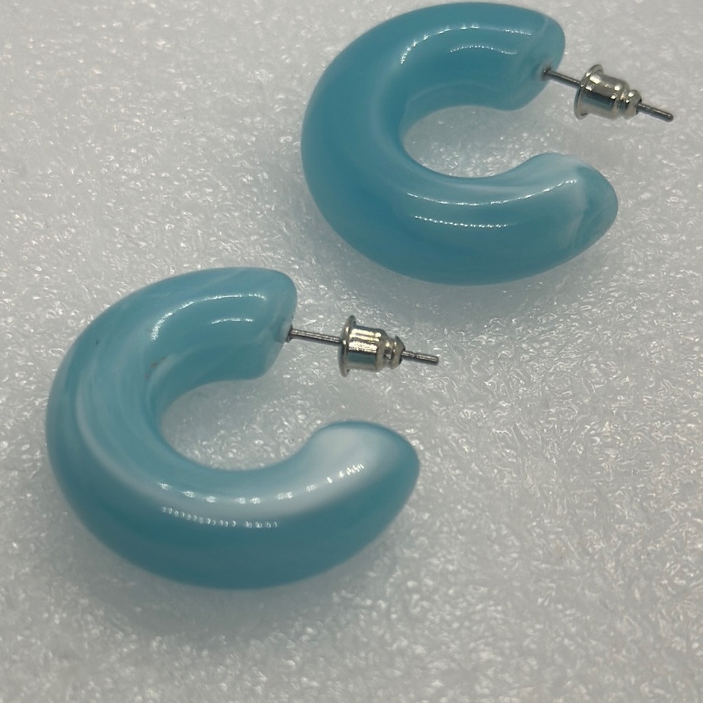 Chic Sky Blue Resin Hoop Earrings - Brand New 1.1" Chunky Statement Earrings - Picture 5 of 16